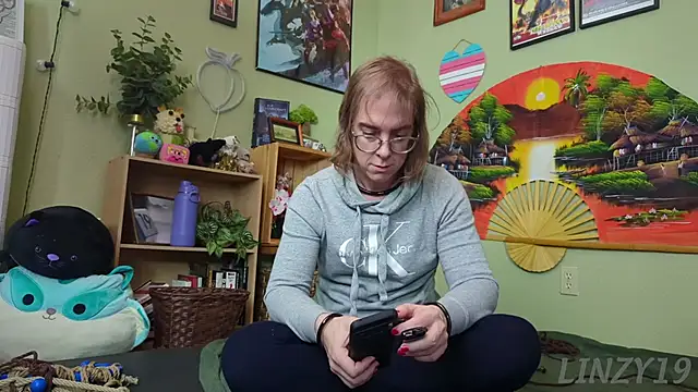 Linzy 19 online show from 02/22/25, 09:48