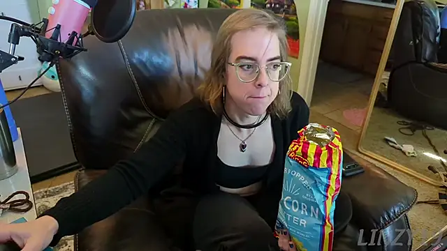 Linzy 19 online show from 02/24/25, 07:30