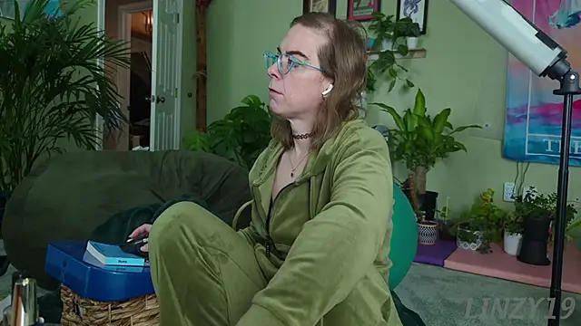 Linzy 19 online show from 01/16/26, 04:55