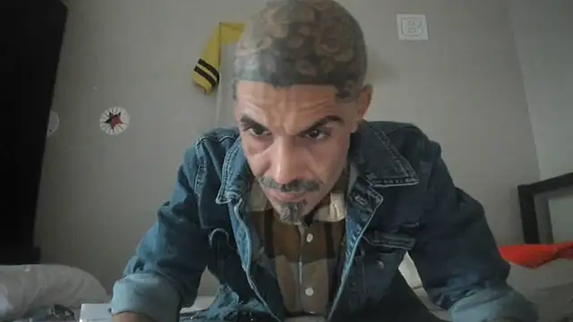 RoosterWabbit online show from 11/09/25, 03:32