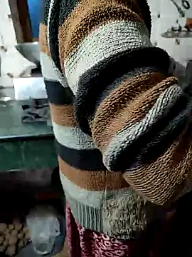 COUPLLE VILLAGE online show from 01/11/25, 10:51