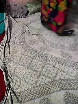 COUPLLE VILLAGE online show from 01/15/25, 03:54