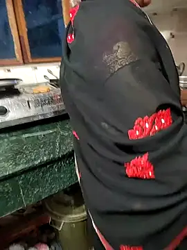 COUPLLE VILLAGE online show from 03/08/25, 04:01