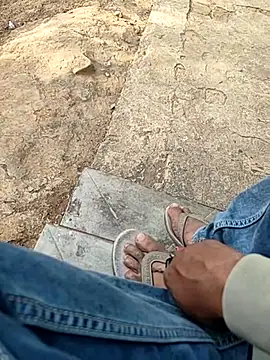 COUPLLE VILLAGE online show from 03/11/25, 10:40