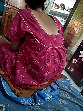 COUPLLE VILLAGE online show from 03/18/25, 10:46