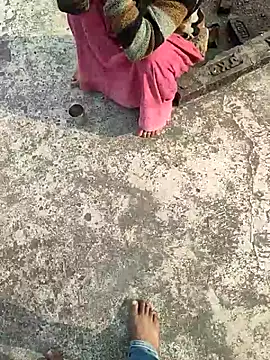 COUPLLE VILLAGE online show from 11/30/25, 03:32