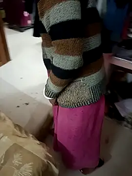 COUPLLE VILLAGE online show from 12/02/25, 02:39