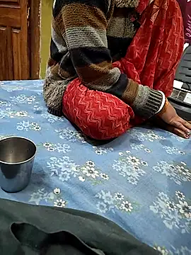 COUPLLE VILLAGE online show from 02/11/26, 04:28