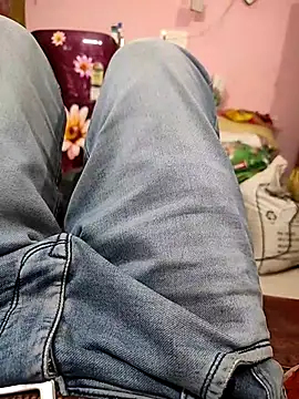 COUPLLE VILLAGE online show from 02/12/26, 04:57