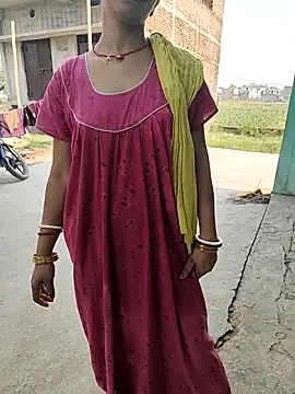 COUPLLE VILLAGE online show from 04/18/26, 02:59