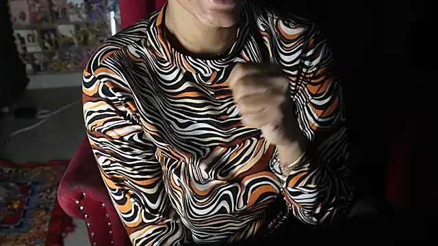 -AyeshaSinghania- online show from 01/20/25, 05:06