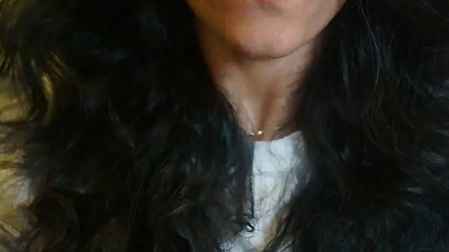 -AyeshaSinghania- online show from 04/11/26, 11:36