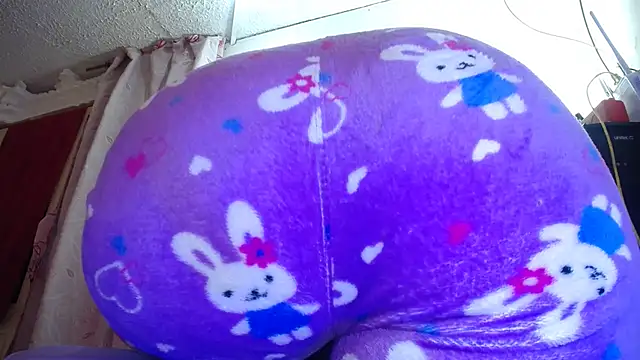 Snapshot of daleska_ayala_1 chatting on 01/26/25, 02:08 daleska ayala 1 online show from 01/26/25, 02:08