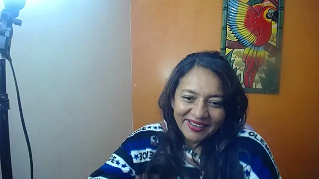 Snapshot of daleska_ayala_1 chatting on 02/19/25, 03:50 daleska ayala 1 online show from 02/19/25, 03:50