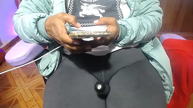 Snapshot of daleska_ayala_1 chatting on 02/25/25, 07:14 daleska ayala 1 online show from 02/25/25, 07:14