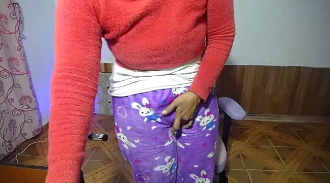 Snapshot of daleska_ayala_1 chatting on 03/04/25, 11:19 daleska ayala 1 online show from 03/04/25, 11:19