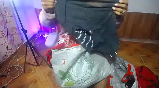 Snapshot of daleska_ayala_1 chatting on 03/16/25, 03:28 daleska ayala 1 online show from 03/16/25, 03:28