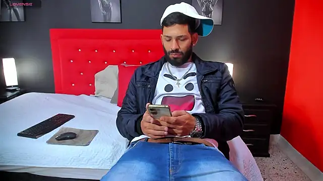 Thiagogomez online show from 01/04/25, 12:49