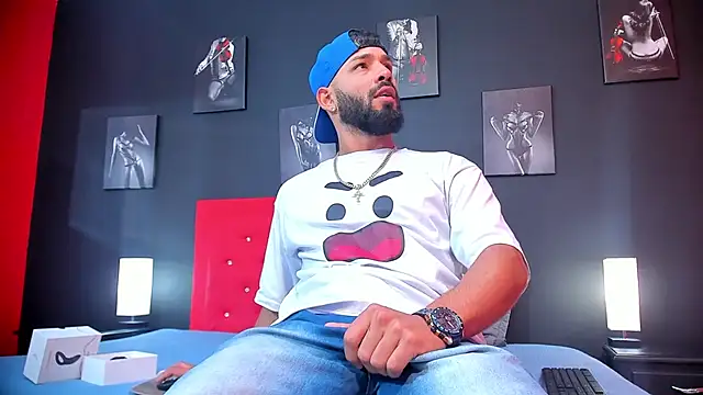 Thiagogomez online show from 01/17/25, 12:21