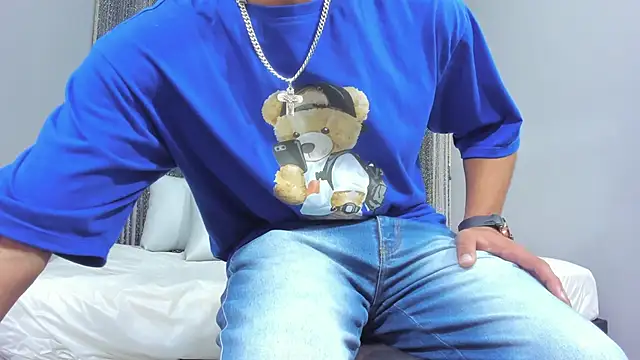 Thiagogomez online show from 03/21/25, 12:28