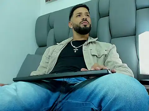 Thiagogomez online show from 03/13/26, 07:42