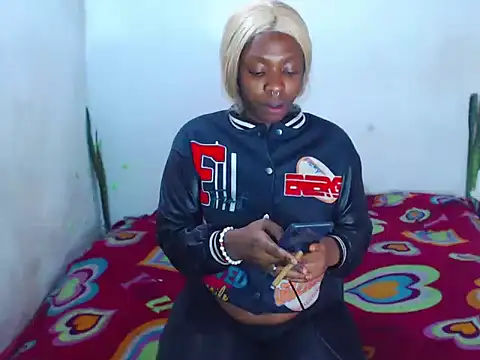 Snapshot of The_wickles_4443 chatting on 03/03/25, 11:24 The wickles 4443 online show from 03/03/25, 11:24