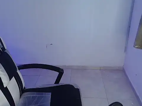 Snapshot of hot_king20 chatting on 12/05/25, 08:49 hot king20 online show from 12/05/25, 08:49