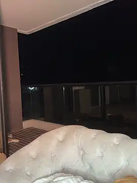 Snapshot of Helenbronwx chatting on 12/19/24, 12:13 Helenbronwx online show from 12/19/24, 12:13