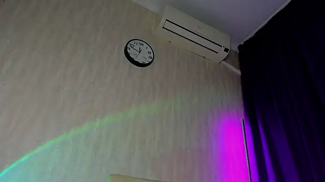 Snapshot of Miss_Kreez chatting on 09/09/25, 08:47 Miss Kreez online show from 09/09/25, 08:47