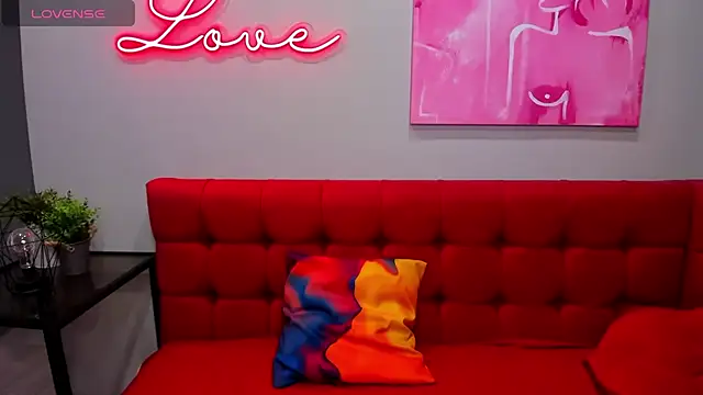 Snapshot of Inna_Lovely chatting on 11/27/25, 08:49 Inna Lovely online show from 11/27/25, 08:49