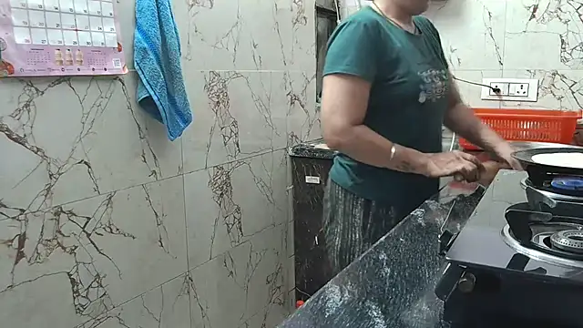 bhabhisexxy 880 online show from 10/12/25, 03:05