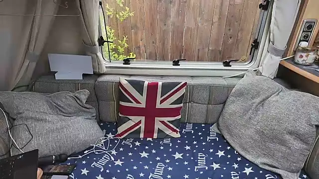 British  Rosie online show from 05/19/26, 07:47