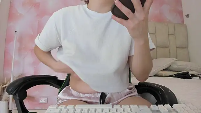 aida rose  online show from 04/10/26, 07:29