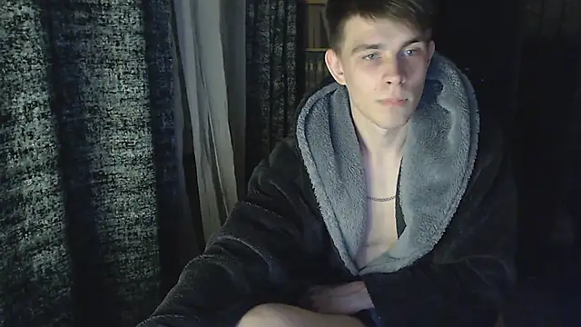 Student Oliver online show from 10/12/25, 07:35