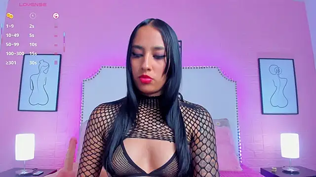 charlotte kisss online show from 11/13/25, 07:46