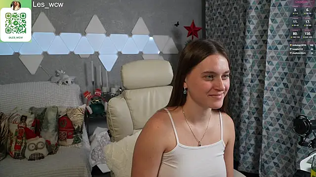 Snapshot of HarleyDeess chatting on 01/12/25, 02:45 HarleyDeess online show from 01/12/25, 02:45