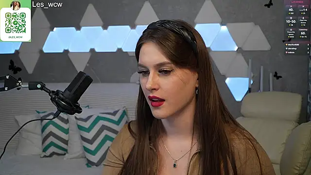 Snapshot of HarleyDeess chatting on 02/23/25, 10:53 HarleyDeess online show from 02/23/25, 10:53