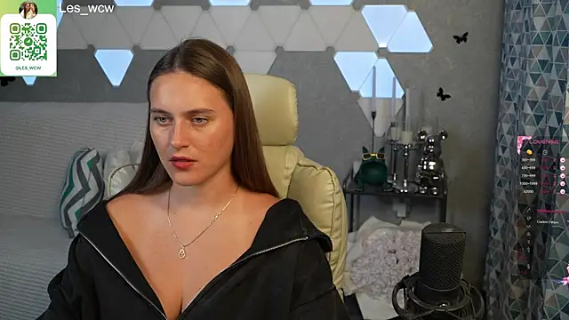 Snapshot of HarleyDeess chatting on 09/19/25, 07:36 HarleyDeess online show from 09/19/25, 07:36