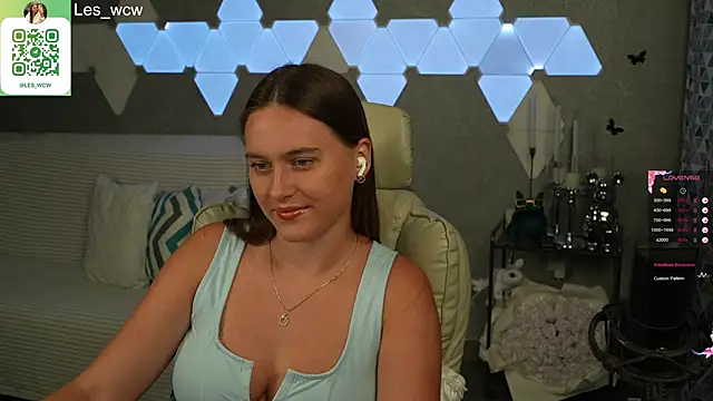 Snapshot of HarleyDeess chatting on 09/27/25, 08:36 HarleyDeess online show from 09/27/25, 08:36