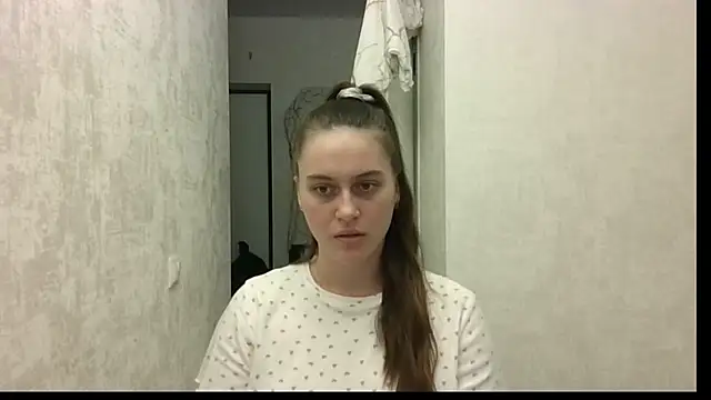 Snapshot of HarleyDeess chatting on 11/01/25, 02:13 HarleyDeess online show from 11/01/25, 02:13