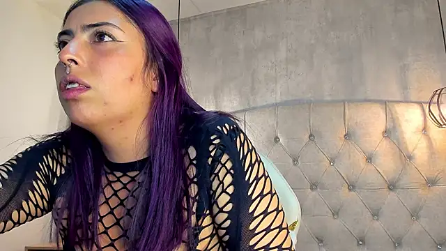 Snapshot of Alice_Laurentt chatting on 01/25/25, 06:01 Alice Laurentt online show from 01/25/25, 06:01