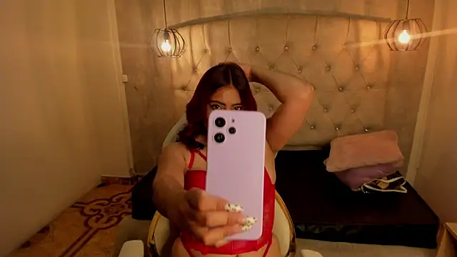 Snapshot of Alice_Laurentt chatting on 02/15/25, 06:12 Alice Laurentt online show from 02/15/25, 06:12