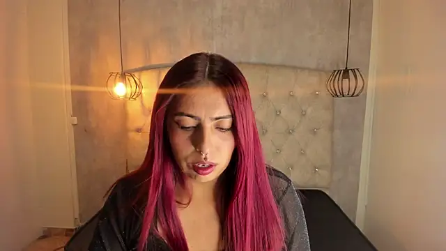 Snapshot of Alice_Laurentt chatting on 02/19/25, 03:06 Alice Laurentt online show from 02/19/25, 03:06