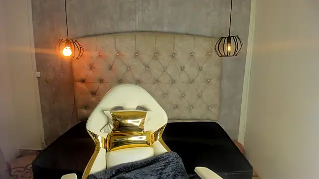 Snapshot of Alice_Laurentt chatting on 02/27/25, 02:53 Alice Laurentt online show from 02/27/25, 02:53