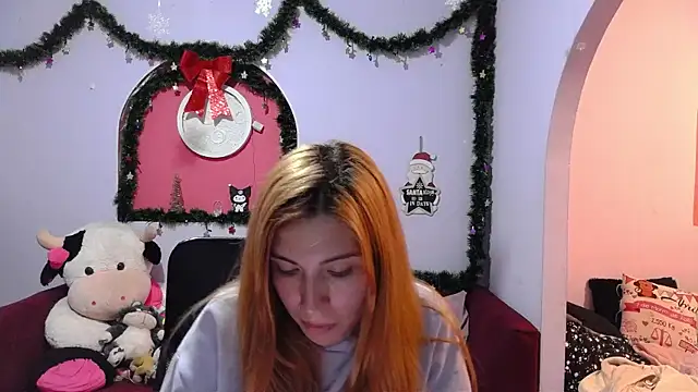 Snapshot of ValentinaMiller_ chatting on 12/17/24, 11:38 ValentinaMiller online show from 12/17/24, 11:38