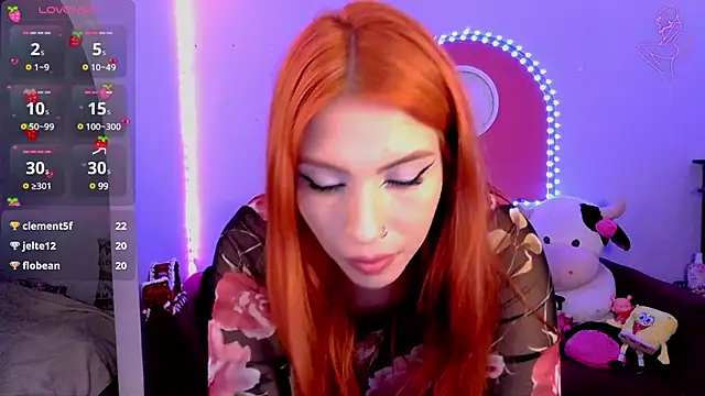 Snapshot of ValentinaMiller_ chatting on 01/12/25, 10:01 ValentinaMiller online show from 01/12/25, 10:01