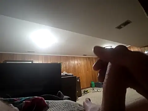 Travislovescum online show from 11/18/25, 03:12