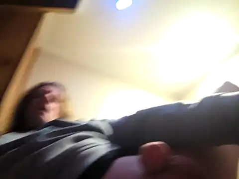 Snapshot of Travislovescum chatting on 12/20/25, 07:37 Travislovescum online show from 12/20/25, 07:37