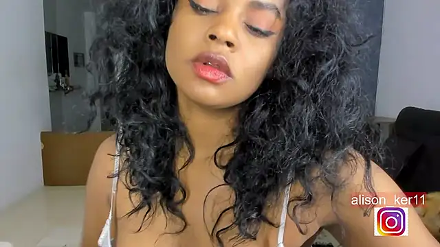 Snapshot of alison-ker3 chatting on 12/19/24, 09:51 alison-ker3 online show from 12/19/24, 09:51