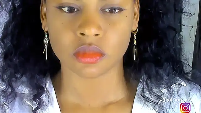 Snapshot of alison-ker3 chatting on 10/29/25, 07:21 alison-ker3 online show from 10/29/25, 07:21